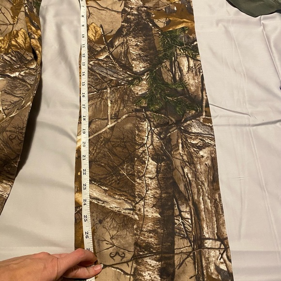 Game Winner Ladies Large Camo Pants, Excellent Condition real tree - Picture 6 of 6